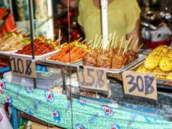 Comida em Khao San
