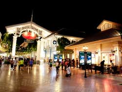 Mercado Asiatique