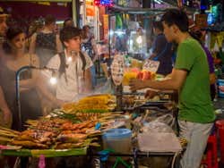 Mercado em Khao San